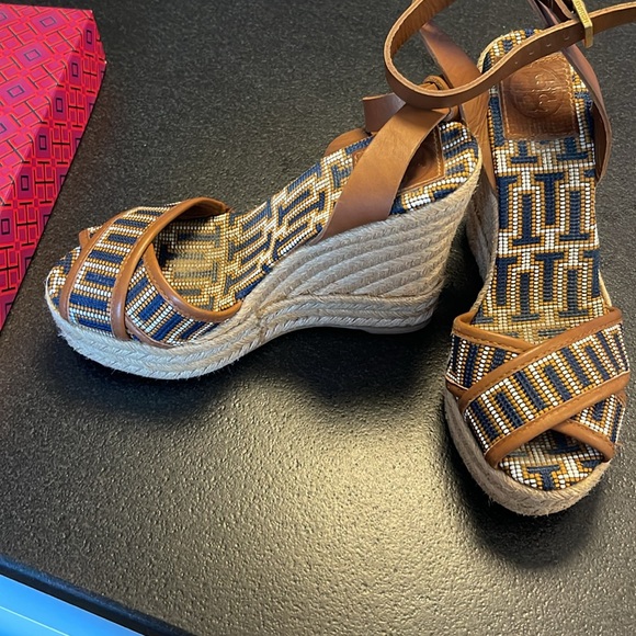 Tory Burch, espadrille sandal size 6 - Picture 2 of 4
